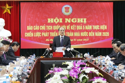 越南国会主席阮生雄同越南国家审计署主要领导干部举行会议